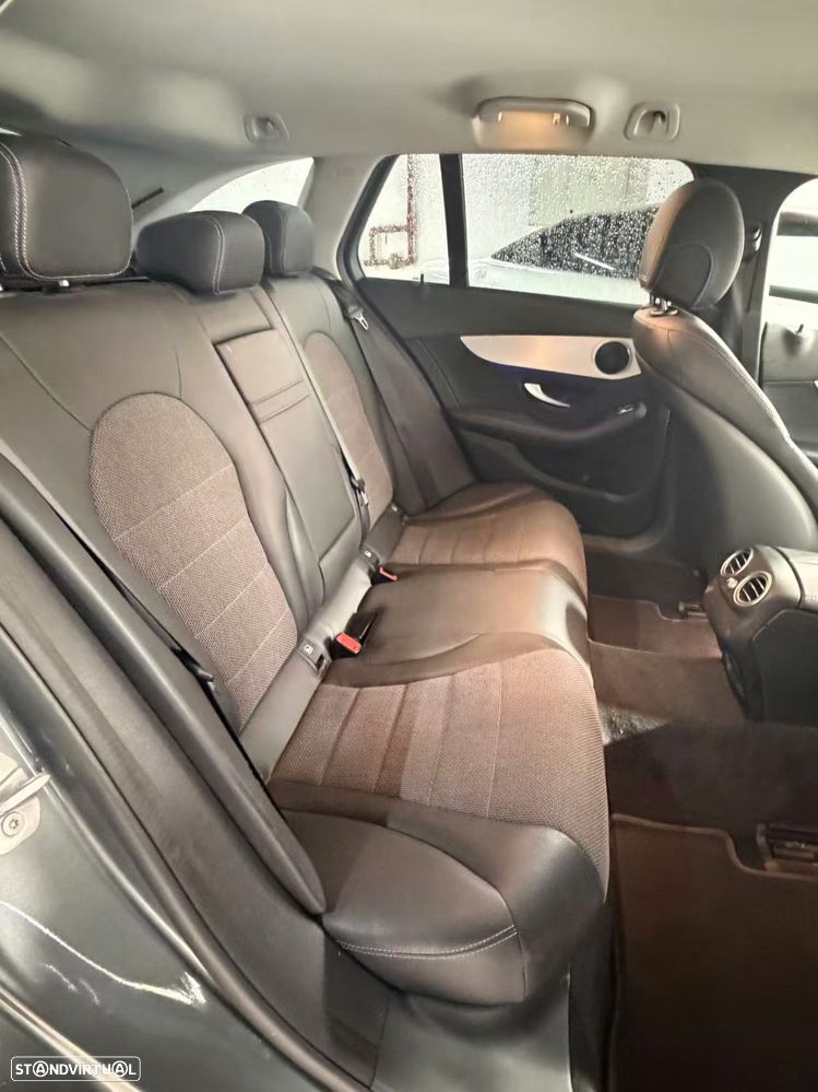 Mercedes-Benz C 300 BlueTEC Hybrid AMG Line - 9