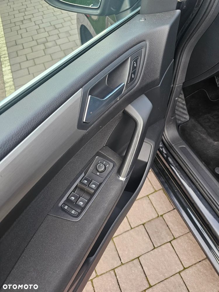 Volkswagen Touran 2.0 TDI SCR DSG Highline - 11