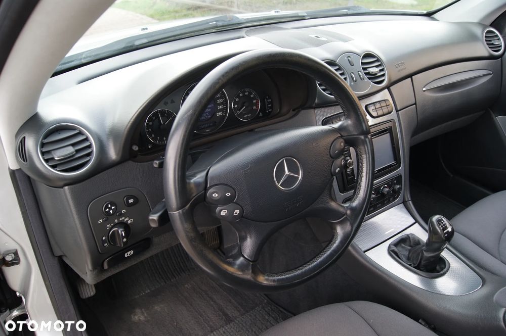 Mercedes-Benz CLK 240 Avantgarde - 15