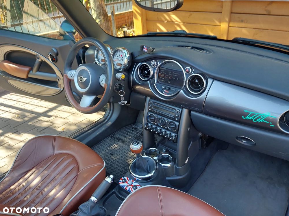 MINI Cooper Sidewalk - 16