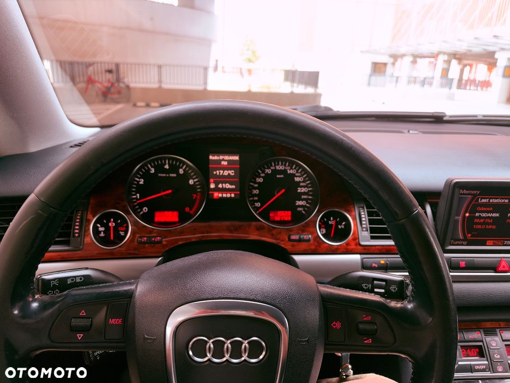 Audi A8 - 9