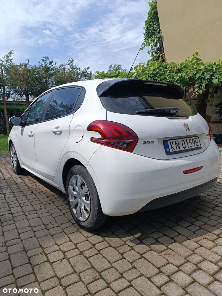 Peugeot 208 - 12