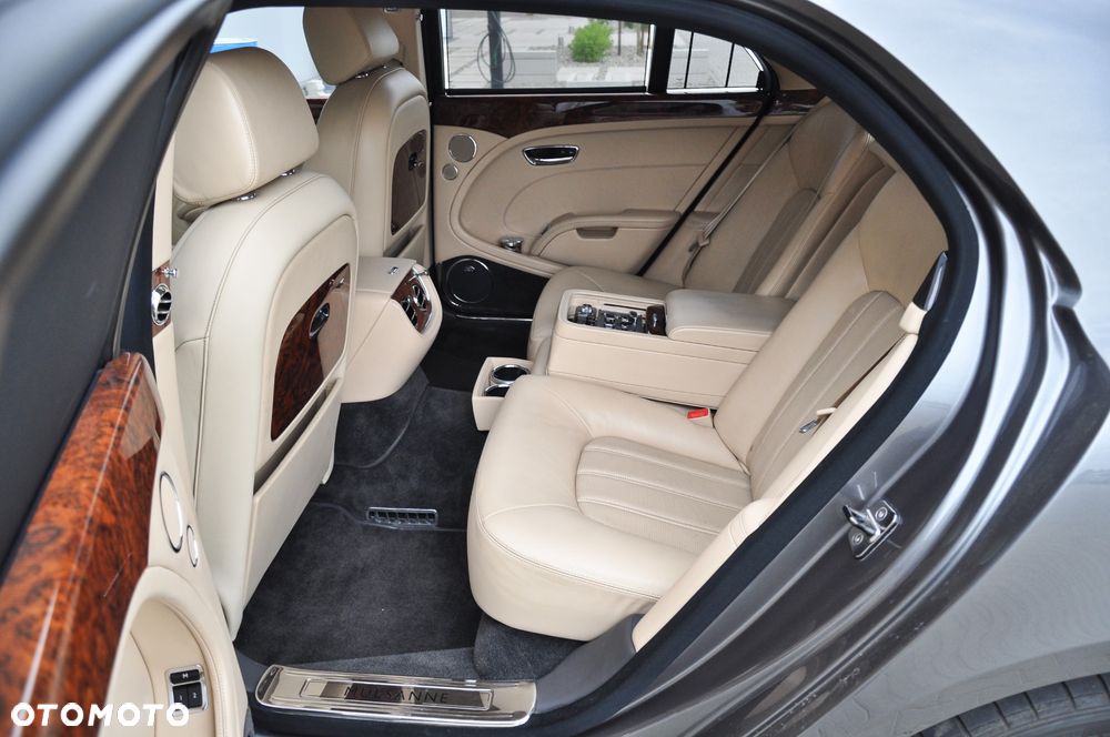 Bentley Mulsanne - 33