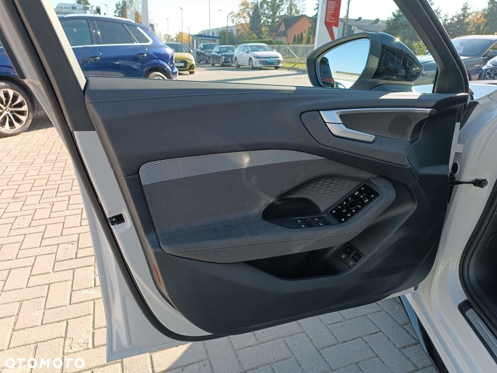 Audi A5 Limousine - 13