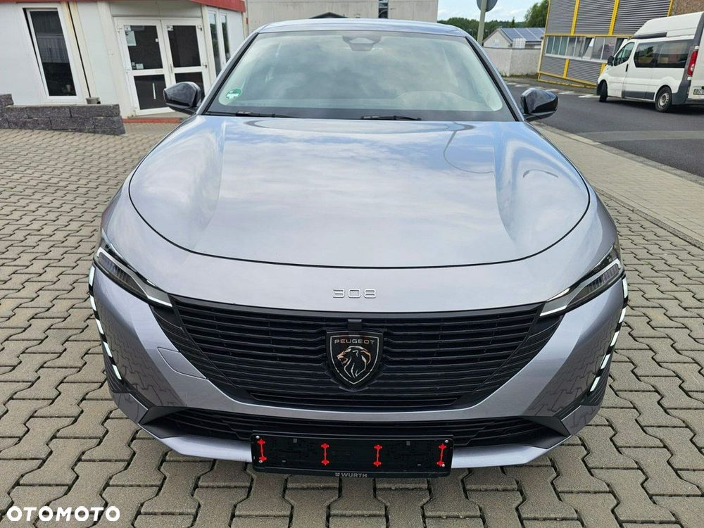 Peugeot 308 - 8