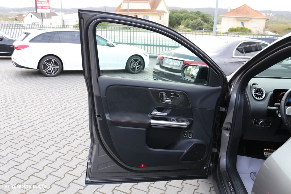 Mercedes-Benz GLA 250 e AMG Line - 41