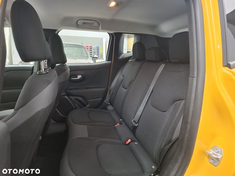 Jeep Renegade 1.5 T4 mHEV Altitude FWD S&S DCT - 12