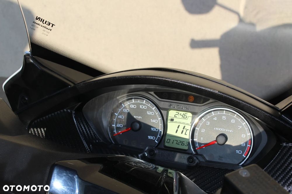 Suzuki Burgman - 36