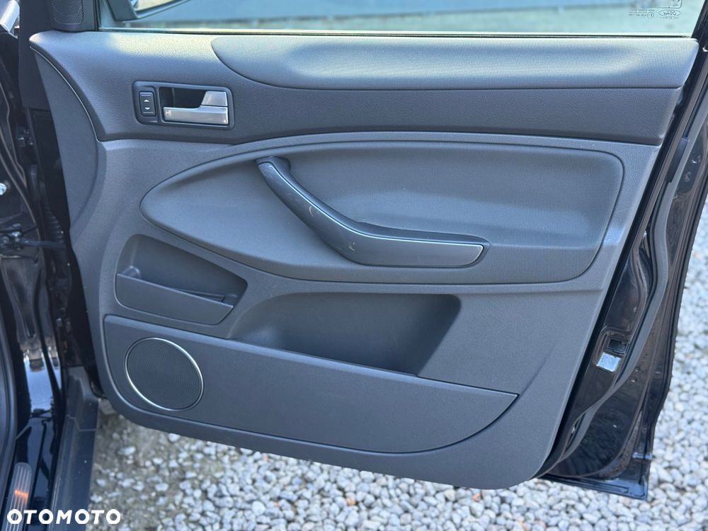 Ford Kuga 2.0 TDCi 4x4 SYNC - 31
