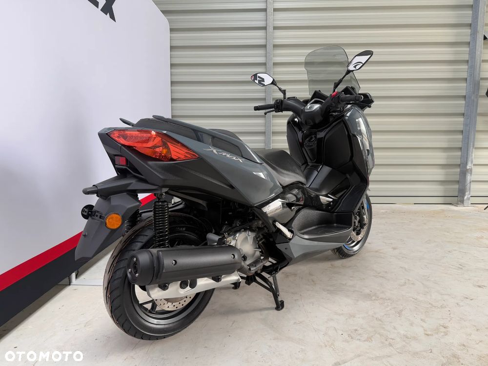 Yamaha X-max - 7