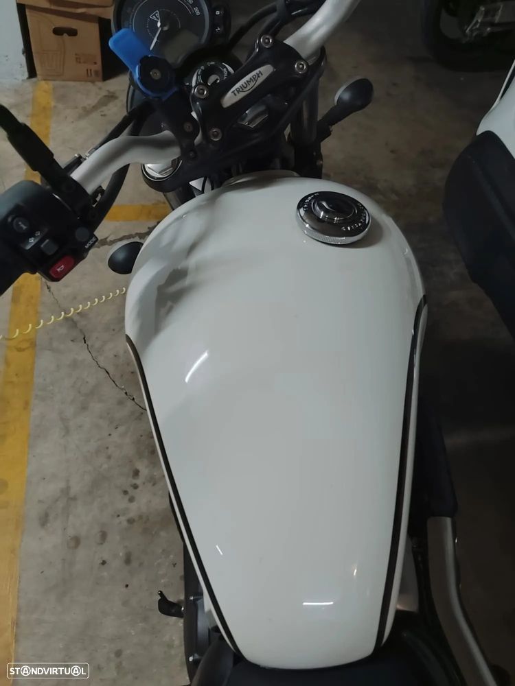 Triumph Scrambler - 8