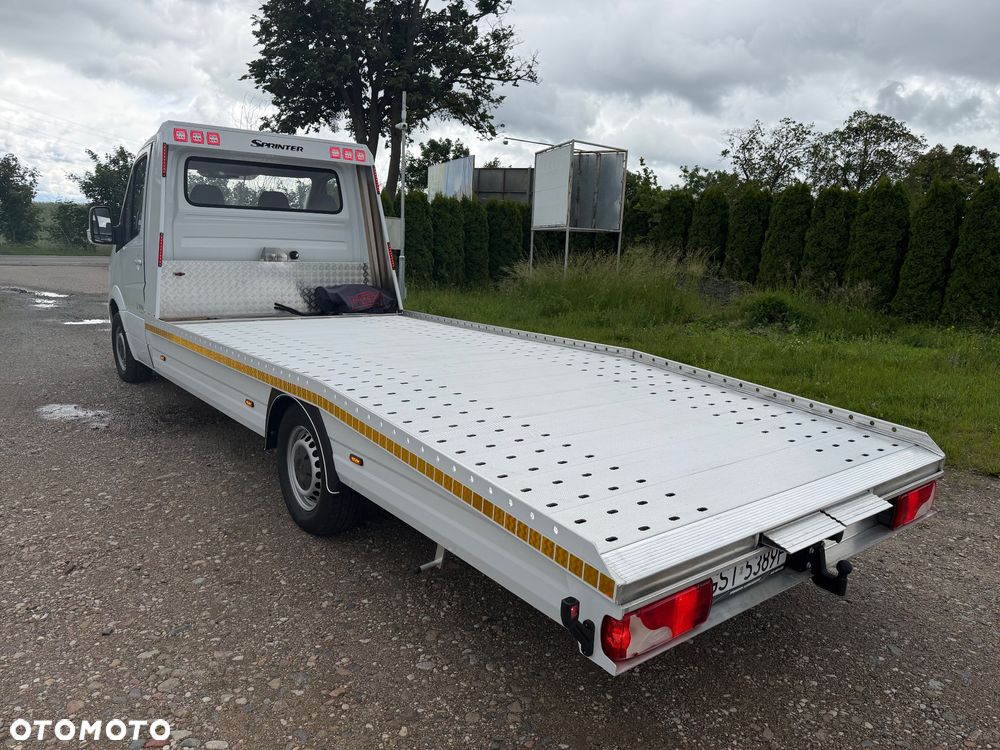 Mercedes-Benz Sprinter - 13