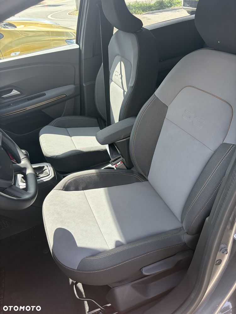 Dacia Jogger 1.6 Full Hybrid 140 Extreme MMT - 16