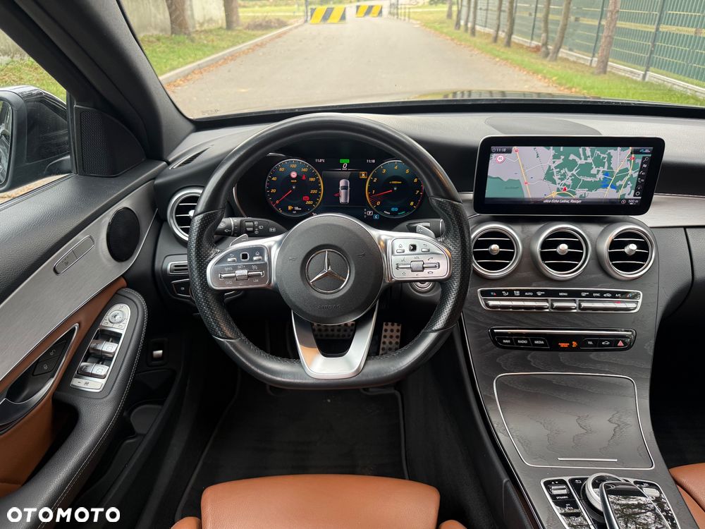 Mercedes-Benz Klasa C 200 9G-TRONIC AMG Line - 13