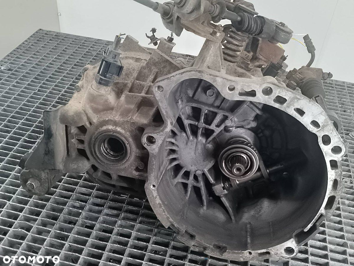 SKRZYNIA BIEGÓW MANUALNA HYUNDAI GETZ H81773 1.1 12V - 5