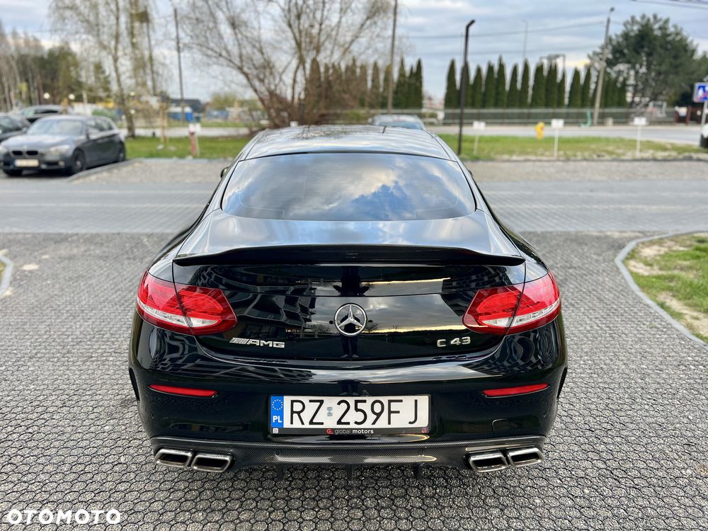 Mercedes-Benz Klasa C AMG 43 4-Matic - 11