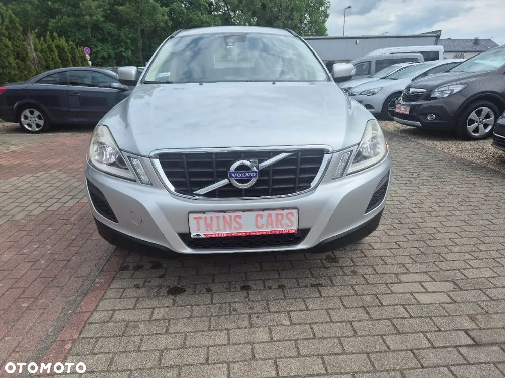 Volvo XC 60 D3 AWD Momentum - 2