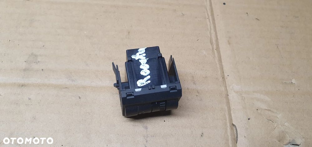 Przełącznik regulacji świateł Skoda Roomster 5J0941333 - 2