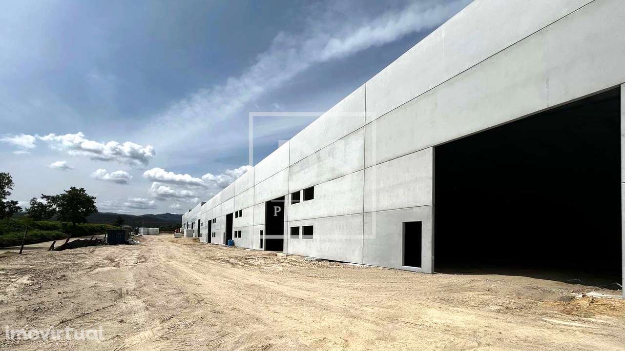 Pavilhões Industriais com Possibilidade de Expansão | Localização Estr - Grande imagem: 3/22