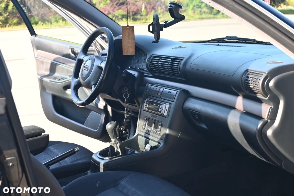 Audi A4 Limousine - 18