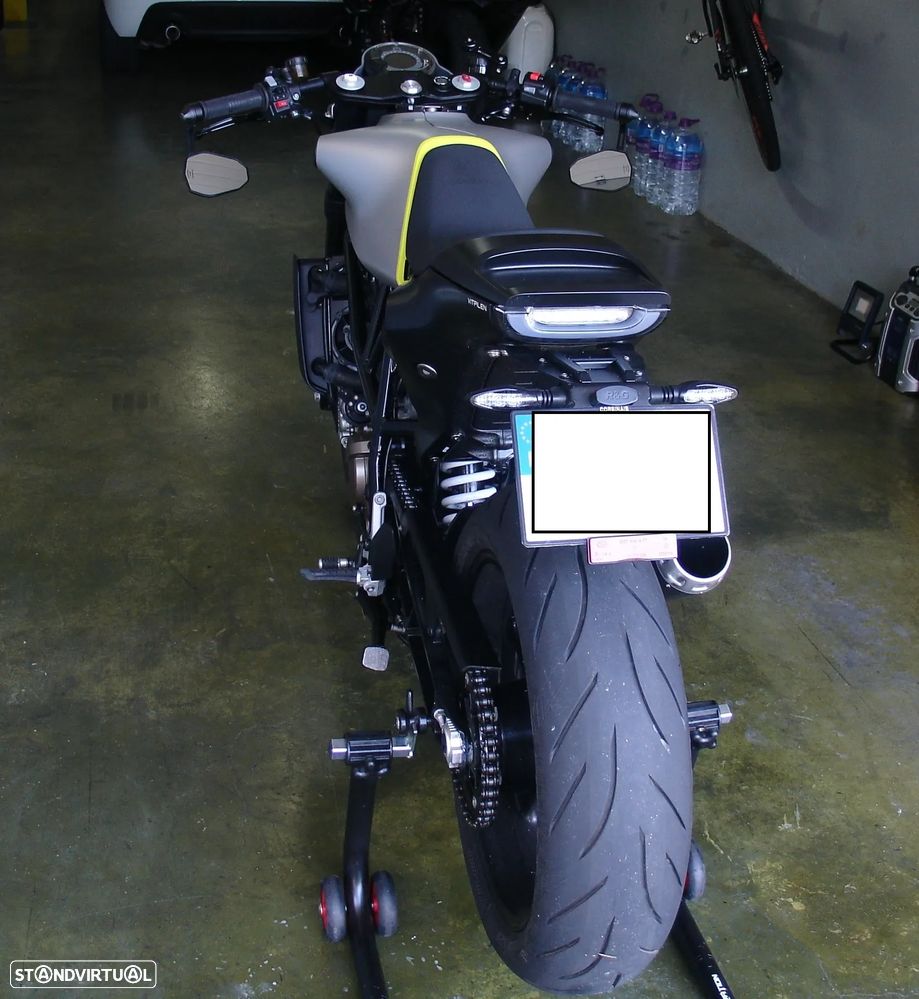 Husqvarna Vitpilen 701 - 11