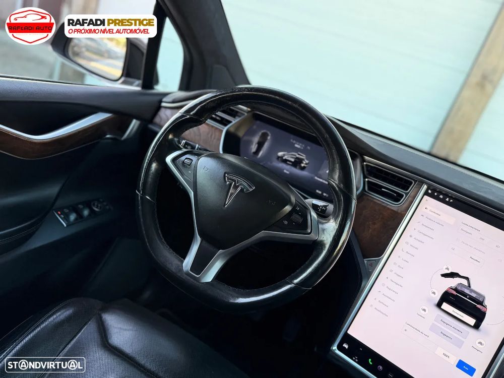 Tesla Model X P90D AWD - 24