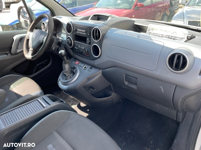 Dezmembrez Citroen Berlingo 1.6 HDI - 7