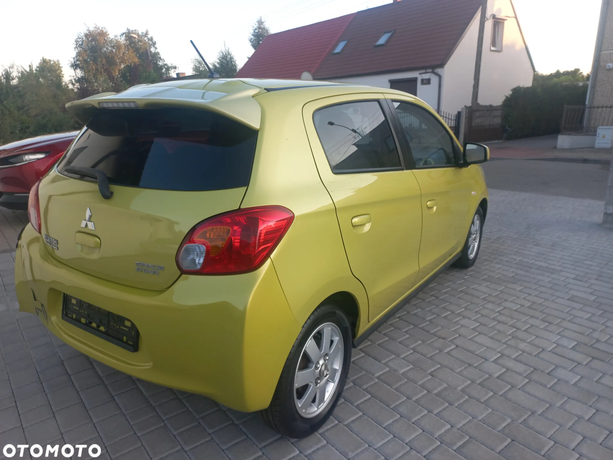 Mitsubishi Space Star 1.2 Clear Tec Color - 13