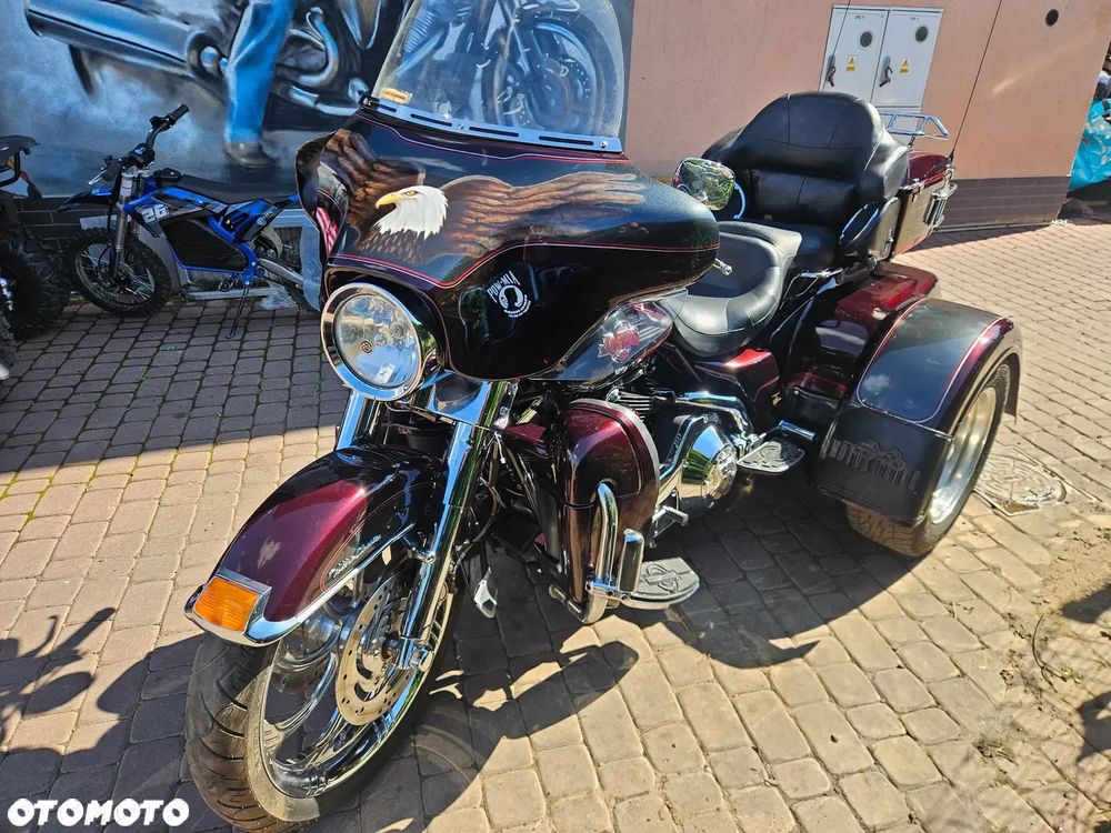 Harley-Davidson FLH Electra Glide - 2