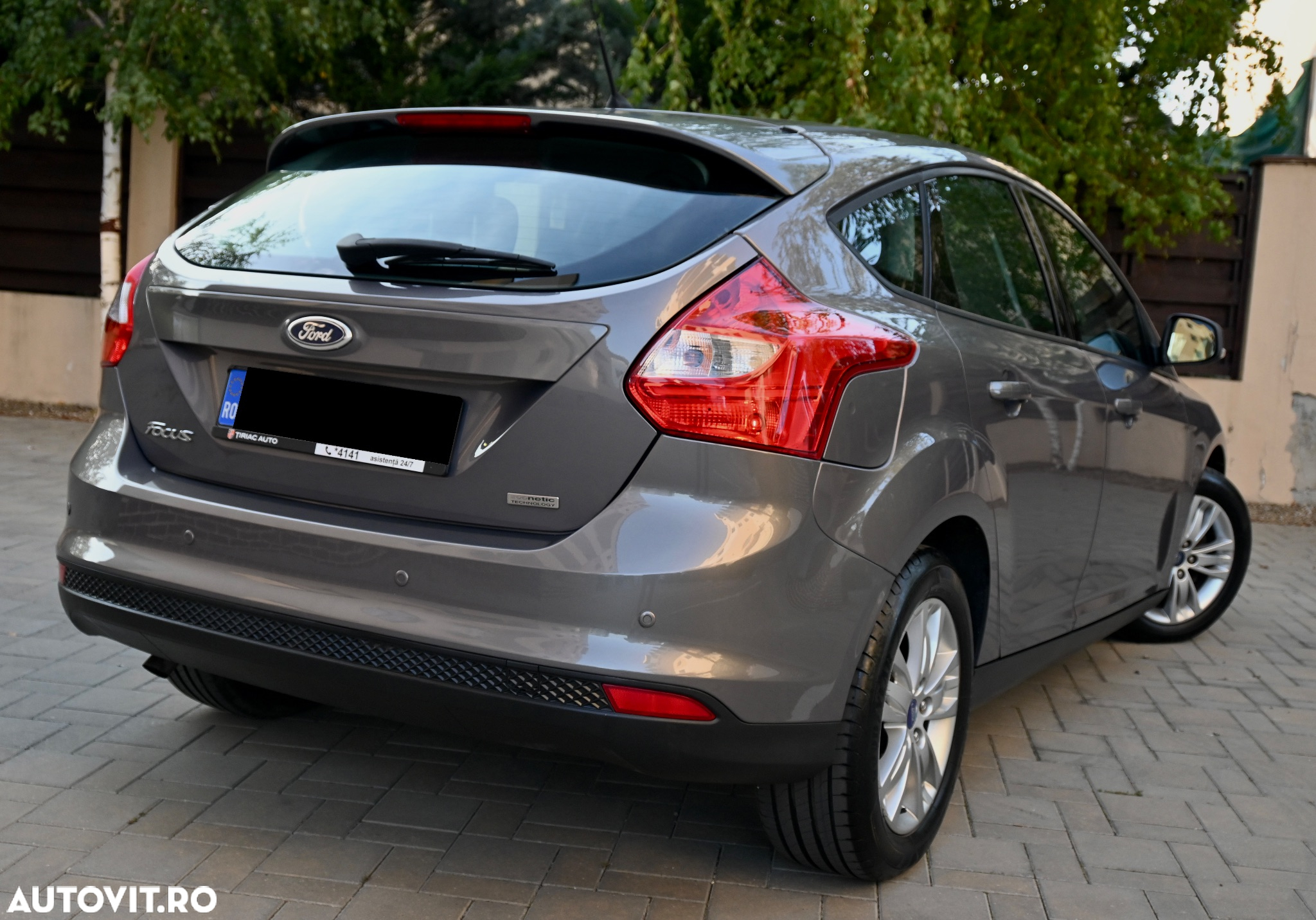 Ford Focus - 12