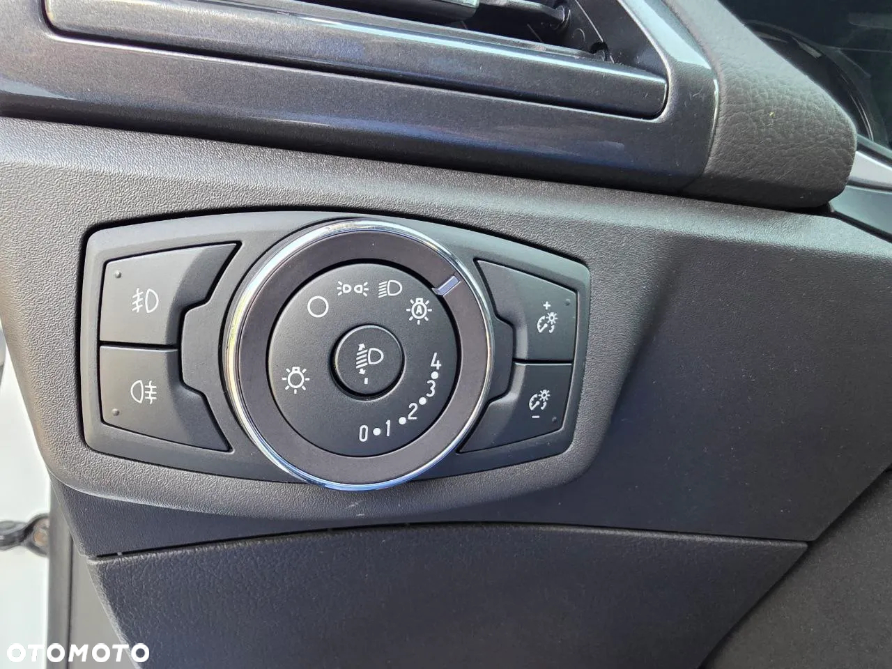 Ford Mondeo 2.0 EcoBlue Executive Plus - 19