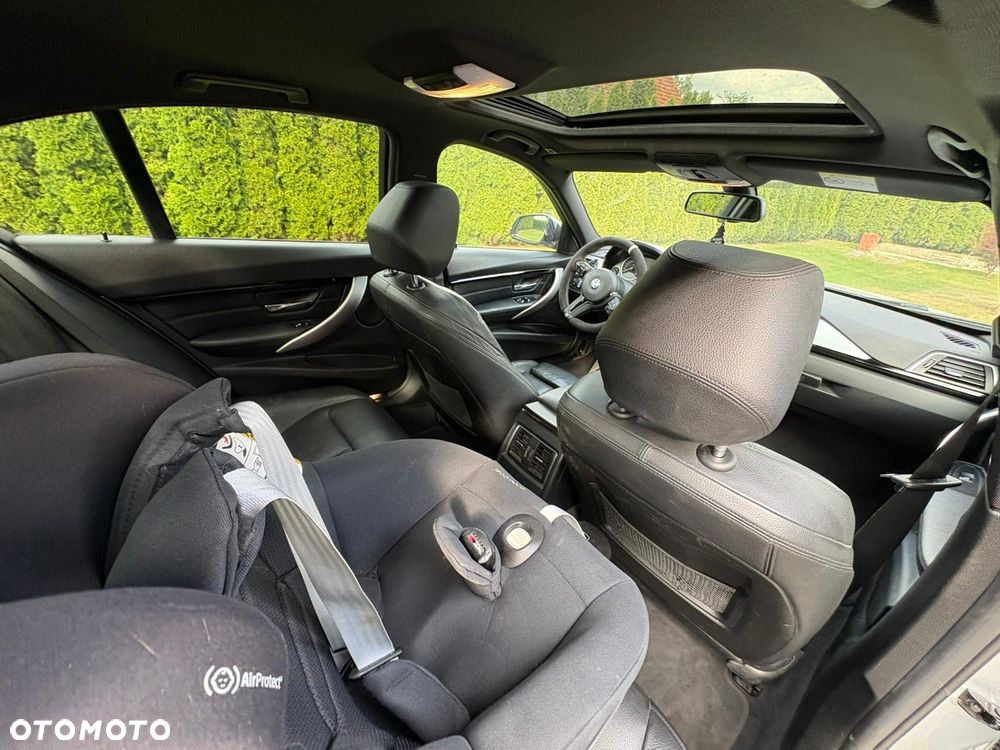 BMW Seria 3 340i M Sport - 14