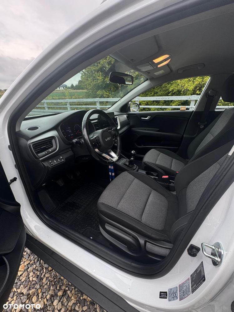 Kia Stonic 1.2 M - 8