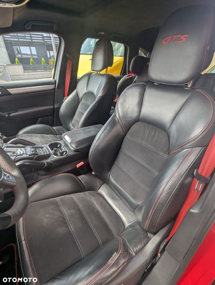 Porsche Cayenne GTS - 11