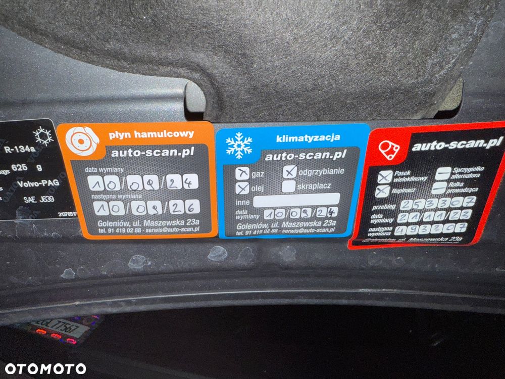 Volvo V40 D2 Drive-E R-Design Kinetic - 19