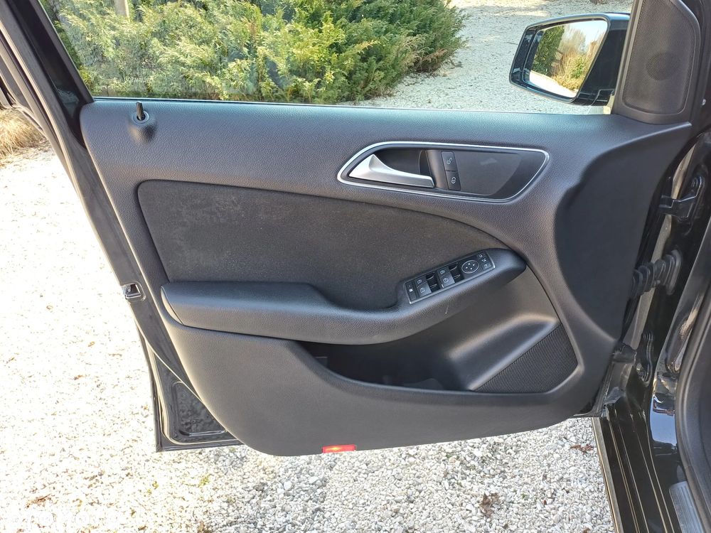 Mercedes-Benz Klasa B 180 CDI (BlueEFFICIENCY) 7G-DCT - 28