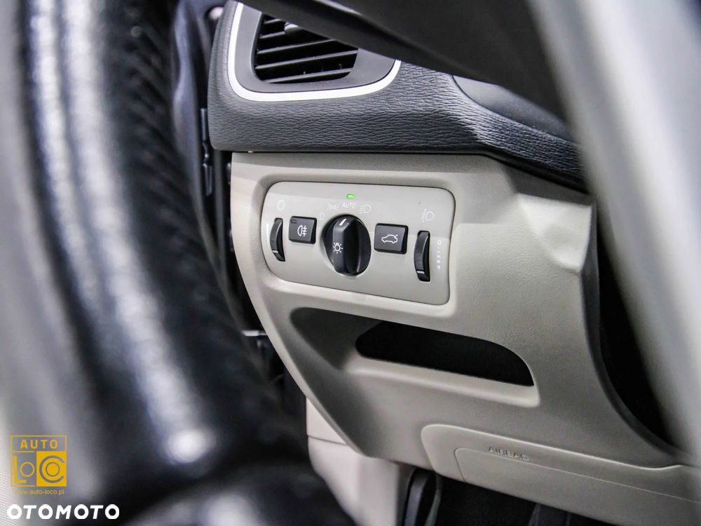 Volvo V40 D2 Summum - 27