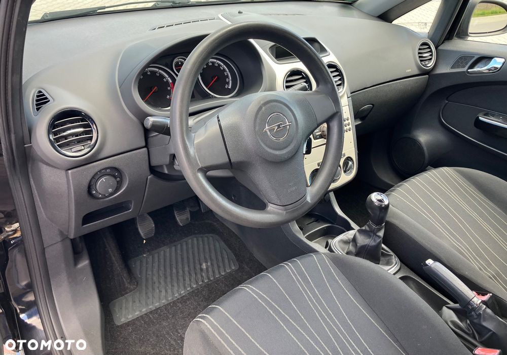 Opel Corsa 1.4 16V - 10