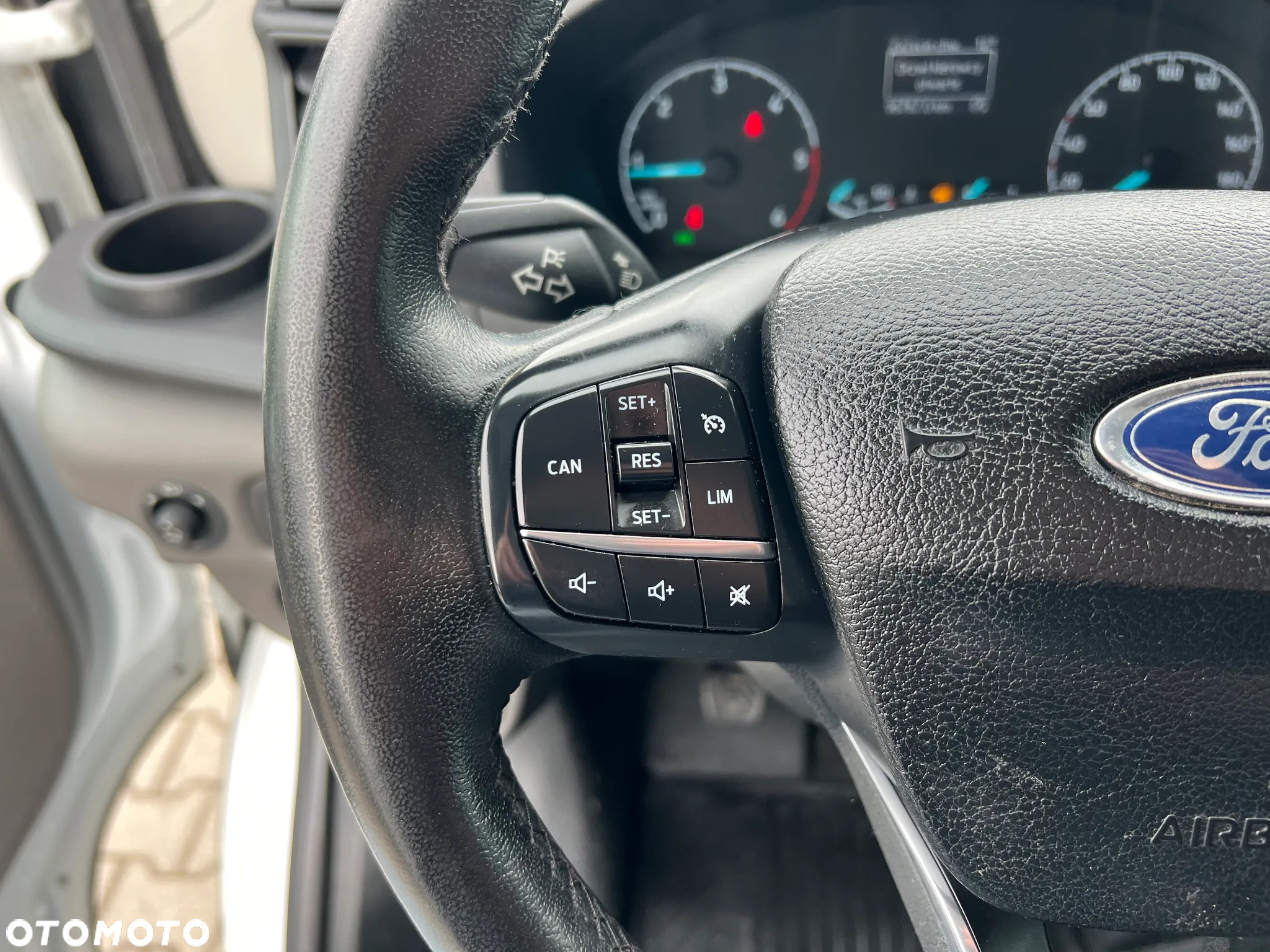 Ford Transit - 26