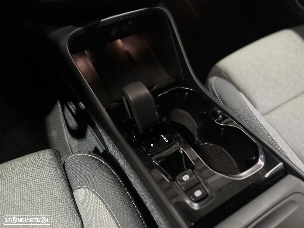 Volvo XC 40 2.0 B3 Plus Dark - 20