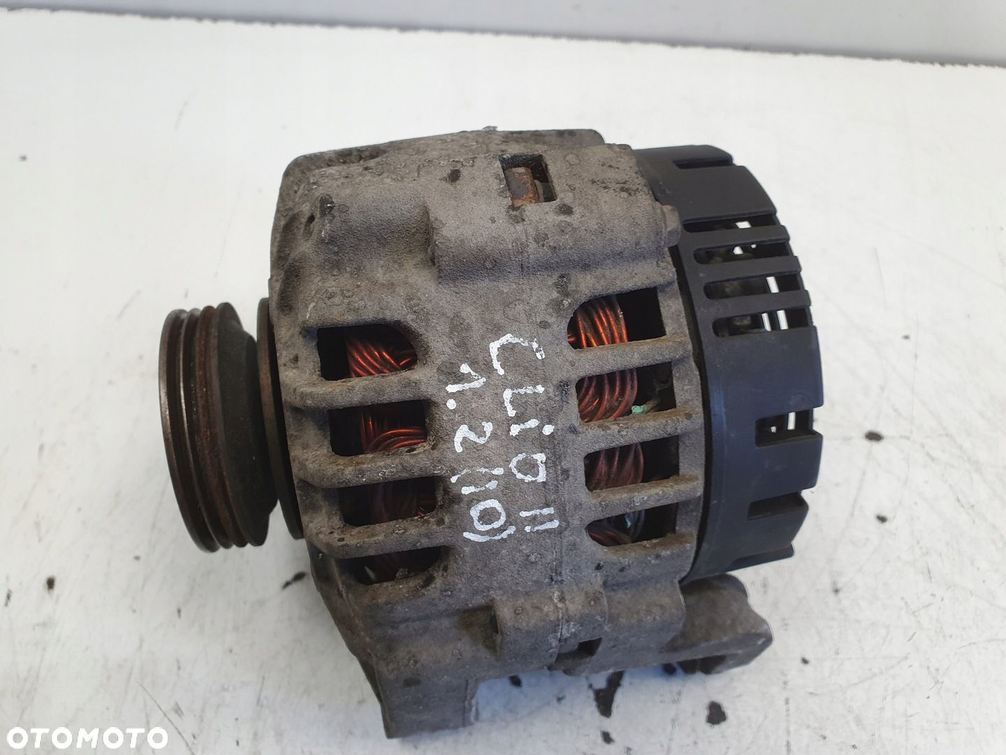 Renault Clio II 1.2 16V ALTERNATOR 7700437090 valeo 95A - 1