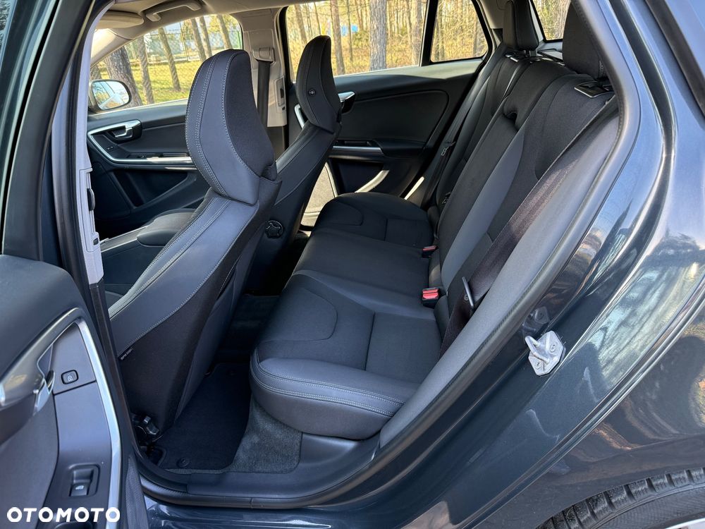 Volvo V60 D4 Drive-E Kinetic - 22