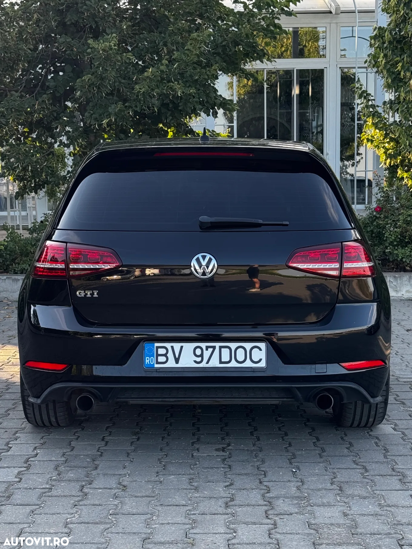 Volkswagen Golf 2.0 TSI BMT DSG GTI - 3