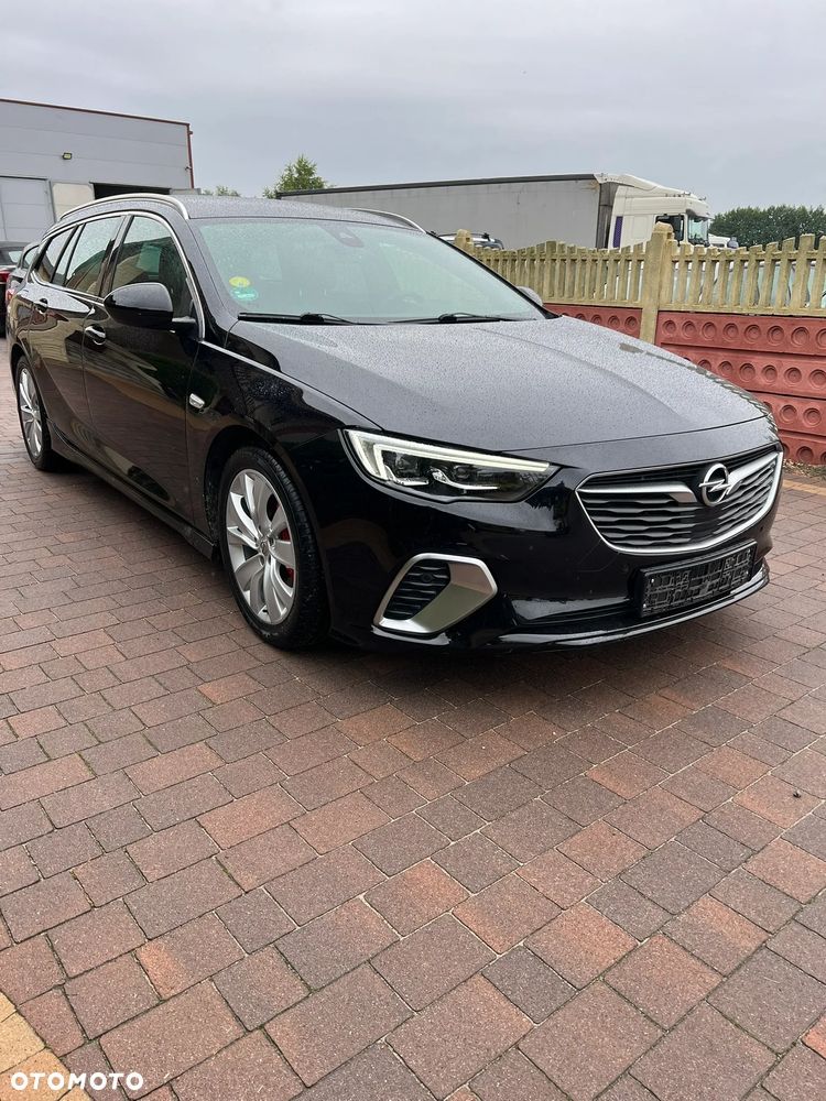 Opel Insignia 2.0 BiTurbo D 4x4 Automatik GSI - 2