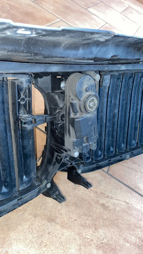 BMW 7 G11 G12 ŻALUZJA GRILL POWIETRZA 7468215 EUROPA USZKODZONA - 8
