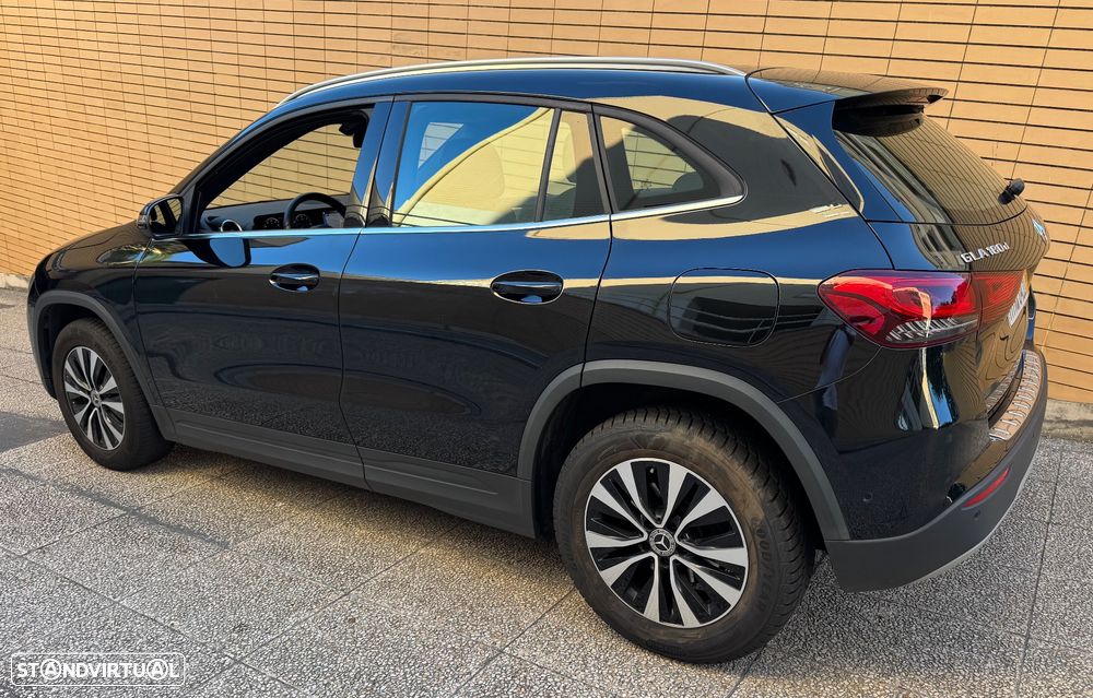 Mercedes-Benz GLA 180 d 8G-DCT - 6