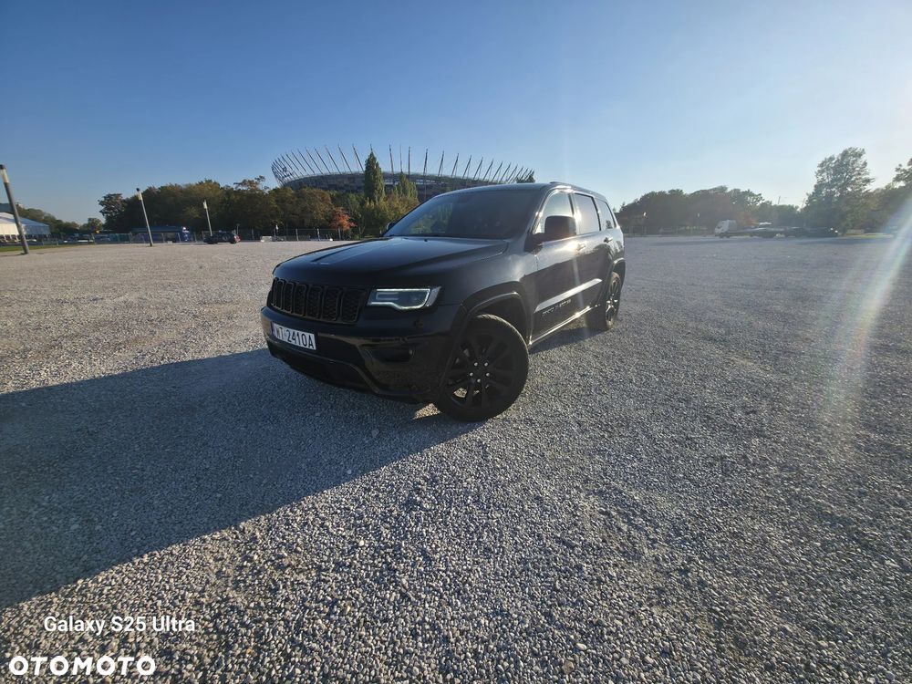 Jeep Grand Cherokee - 16