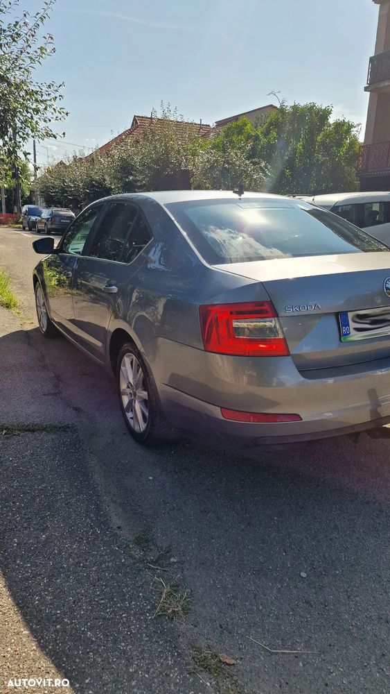 Skoda Octavia 1.6 TDI ELEGANCE DSG - 5