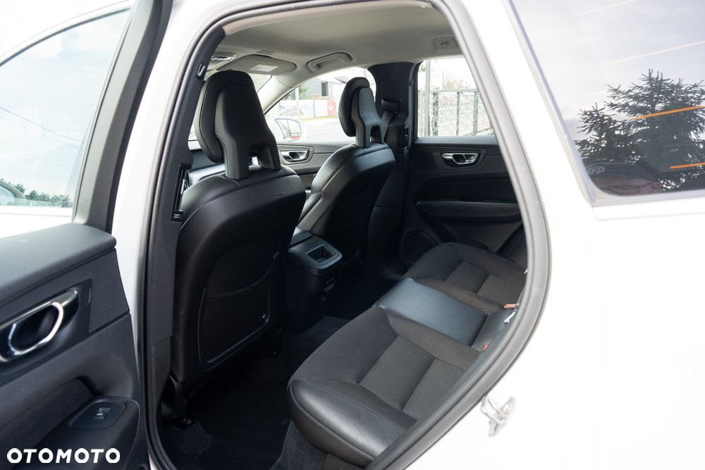Volvo XC 60 D4 AWD Geartronic Momentum - 21