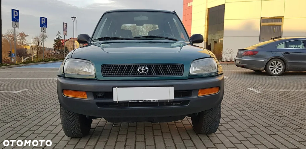 Toyota RAV4 2.0 - 22